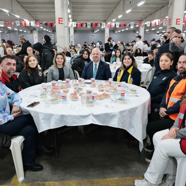 Başkan Pehlivan, personelle iftar sofrasında buluştu