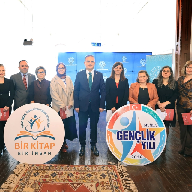Vali Akbıyık'tan gençler ile 'Gençlik Yılı' buluşması