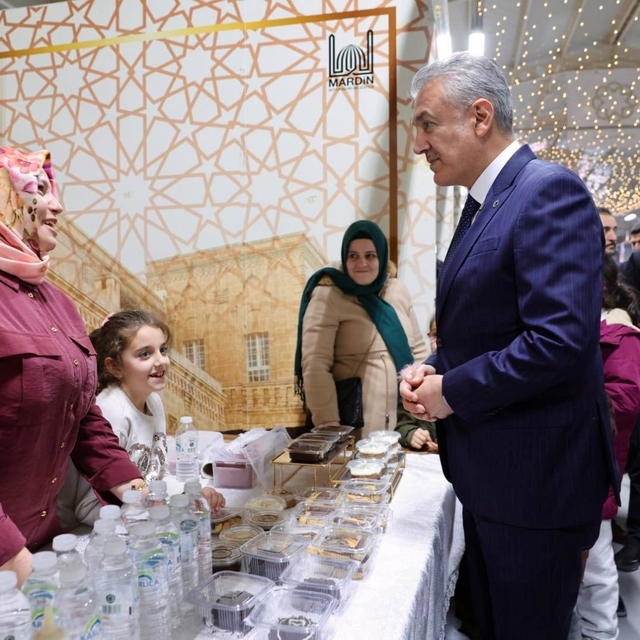 Vali Akkoyun 'Ramazan Sokağını' gezdi