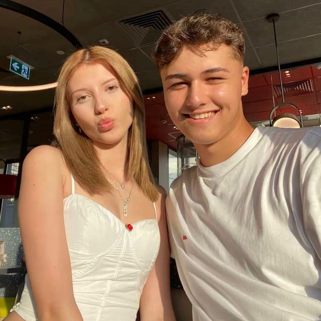 Hafif ticari araçla çarpışan motosikletin sürücüsü Defne Su öldü, arkadaşı...