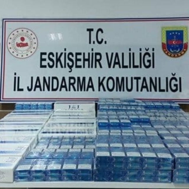 Jandarma 694 paket kaçak sigara ele geçirildi