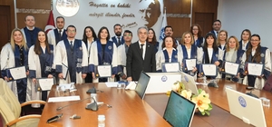 Ege Üniversitesinde akademik başarılar ödüllendirildi