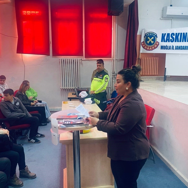 Köyceğiz'de lise öğrencilerine yönelik 'Trafik Eğitimi' semineri düzenlendi