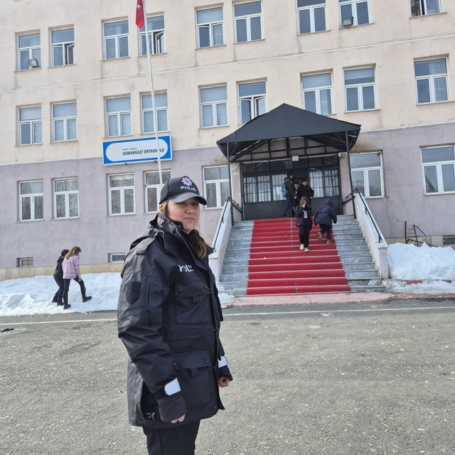 Ağrı'da okul çevrelerinde güvenlik önlemleri artırıldı