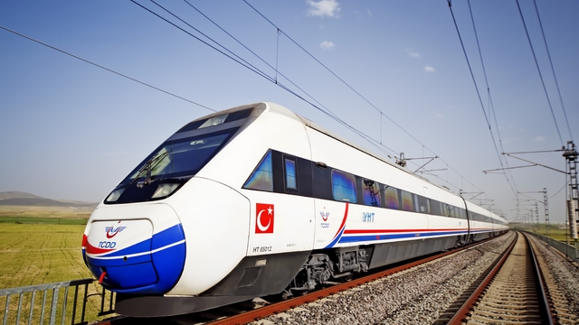 Halkalı-Kapıkule tren hattına elektrik verilecek