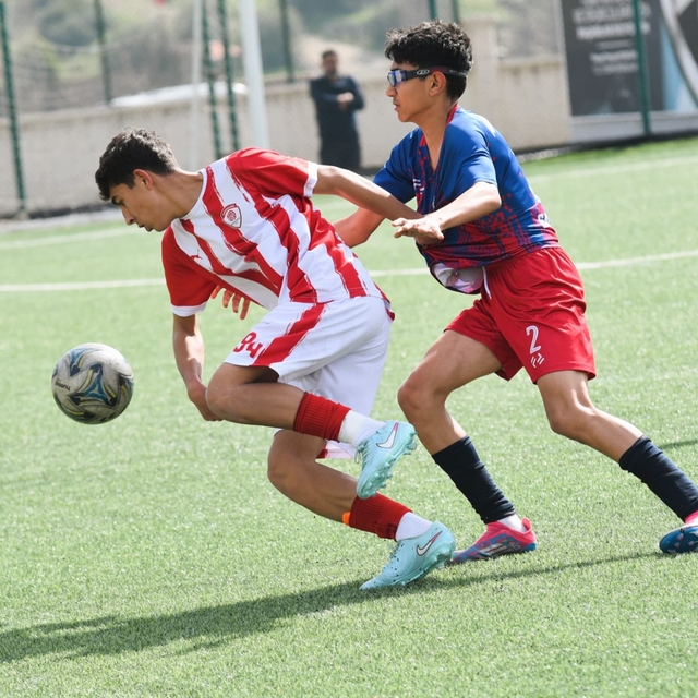 Yunusemre'nin U16'ları Türkiye Şampiyonası'na katılmaya hak kazandı