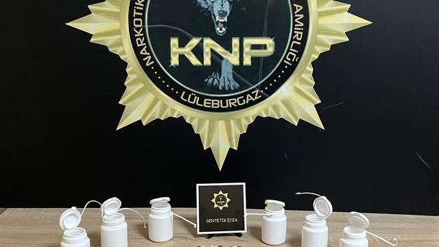 Lüleburgaz'da 335 adet sentetik ecza ele geçirildi: 1 tutuklama