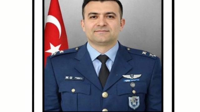Şehit pilotun İzmir'deki evinde yas
Şehidin çocukluk hayali asker olmaktı