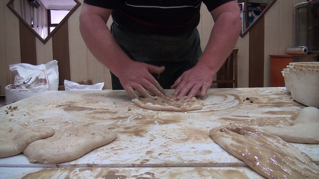 Kütahya'da Ramazan ayının vazgeçilmez lezzeti: Tahinli pide