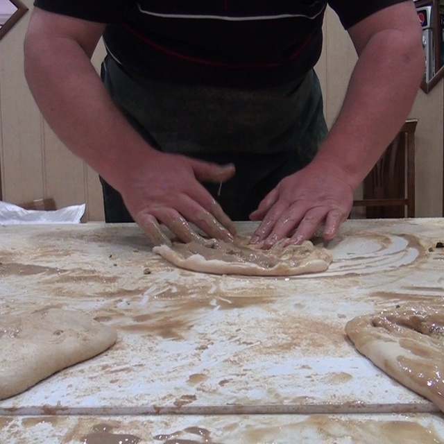 Kütahya'da Ramazan ayının vazgeçilmez lezzeti: Tahinli pide