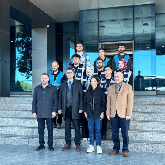 Çanakkale'den deprem bölgesindeki bin çocuğa kırtasiye malzemesi ve okul ça...