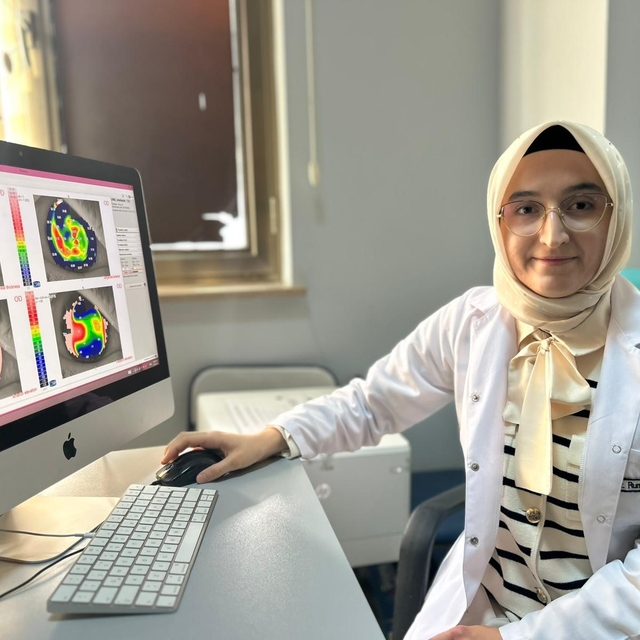 Van'da ilk kez korneanın sadece hasarlı tabakası değiştirildi