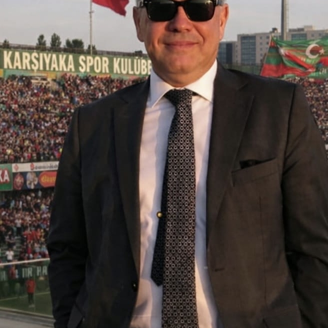 Karşıyaka'da divanda seçim günü