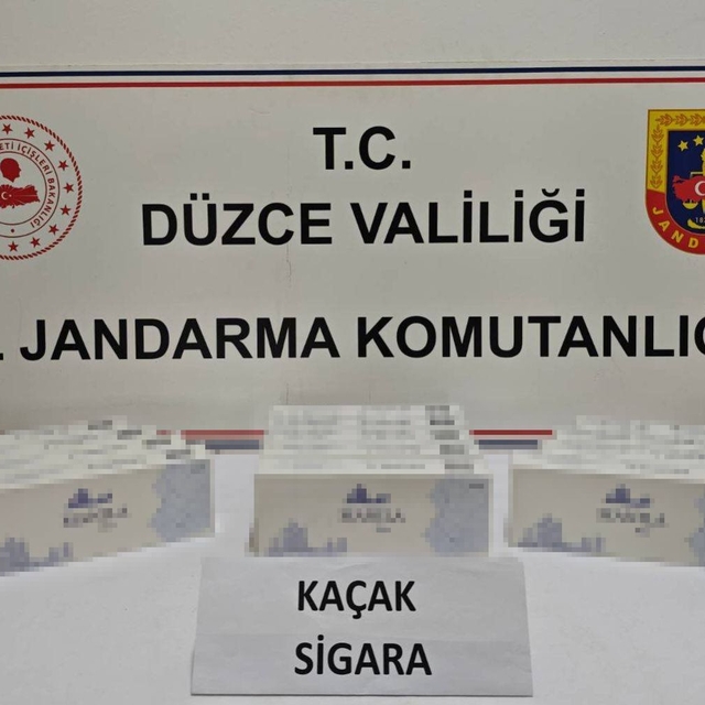 Düzce'de kaçakçılara göz açtırılmıyor
Çok sayıda makaron, tütün ve cep tele...