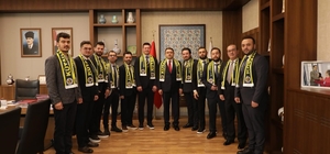 Vali Musa Işın ve Başkan Eyüp Kahveci, Kütahya Fenerbahçeliler Derneği yöneticilerini ağırladı