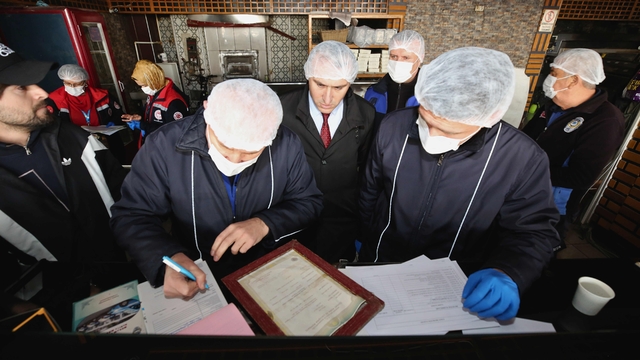 Meram Zabıtası'ndan Ramazan'da işletmelere sıkı denetim