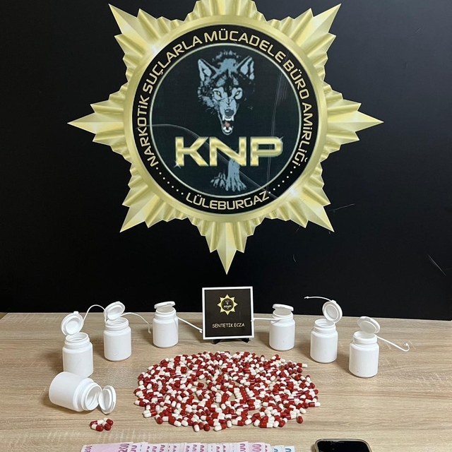 Lüleburgaz'da 335 adet sentetik ecza ele geçirildi: 1 tutuklama