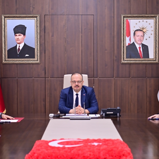 Aydın'da ambulans ve istasyon binası bağışı