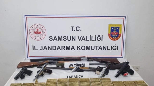 Canik'te havaya ateş açan 2 şüpheliye jandarma baskını: Cephanelik gibi ev