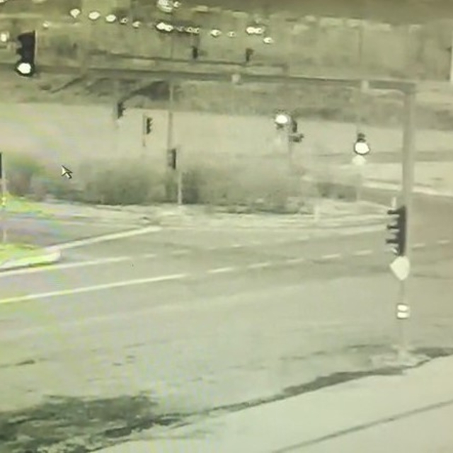 Bingöl'de taklalar atan aracın ters döndüğü kaza kameralara yansıdı