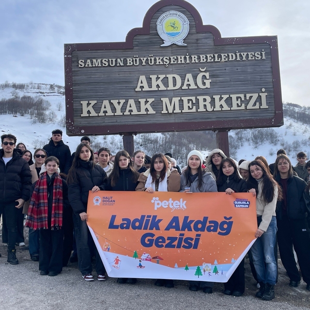Petek gençle gençler Akdağ'ı keşfe doydu