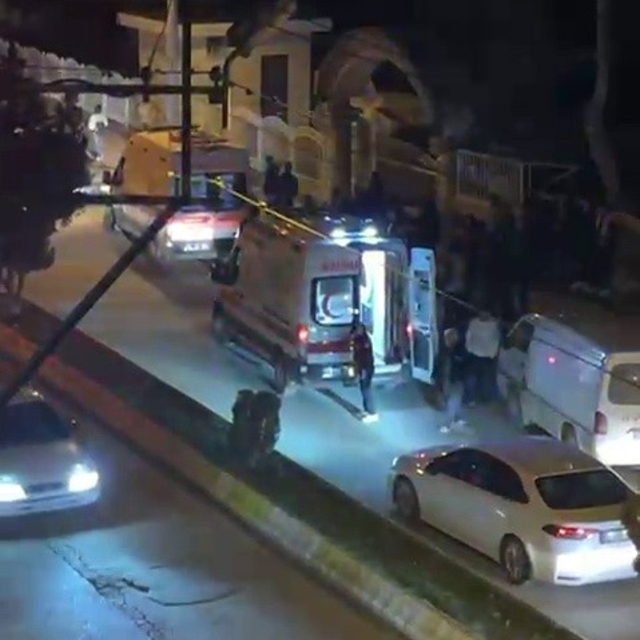 Motosiklet ile otomobil çarpıştı: 2 yaralı