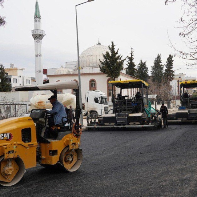 Arzumkent Caddesinde asfalt serimi başladı