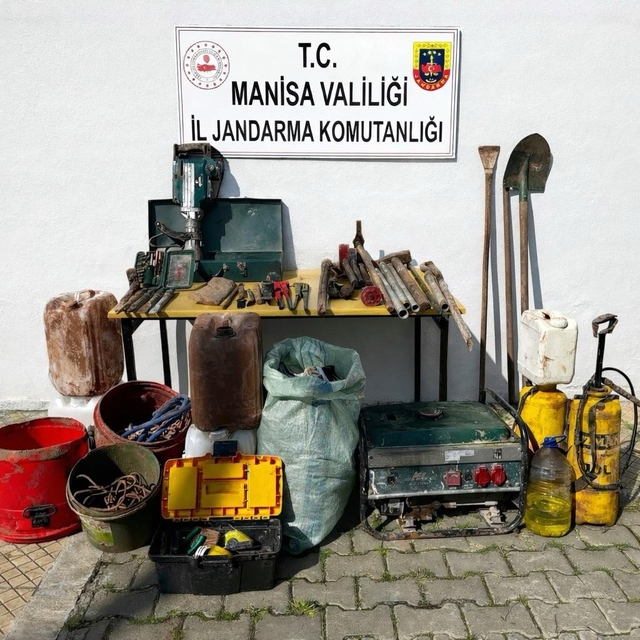 Turgutlu Çaldağı'nda kaçak kazıya suçüstü