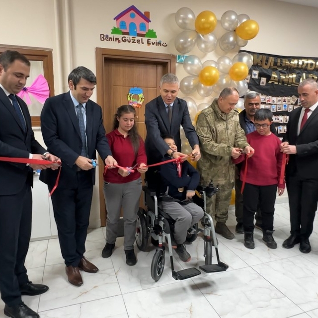 Yüksekova'da özel öğrenciler için 'Uygulama Evi' açıldı