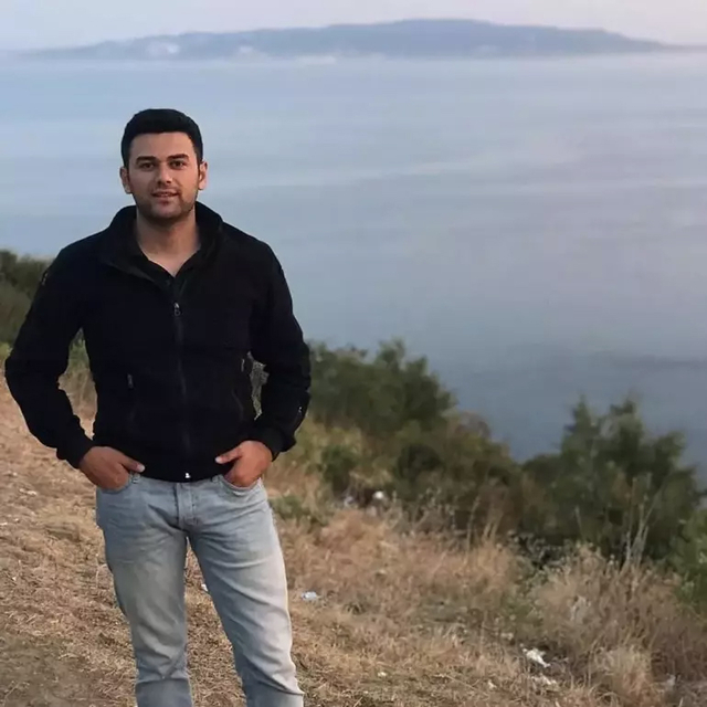 Kaskla girdiği kuyumcu dükkanından 5 kilo altın çalan sanığın sanal kumar b...