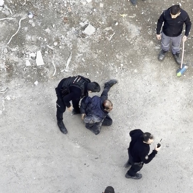 Diyarbakır'da kadınlara ve araçlara saldıran zihinsel engelli gözaltında