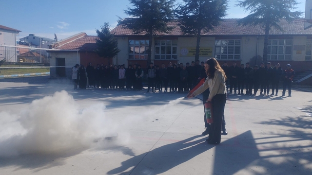 AFAD'dan miniklere ve lise öğrencilerine yönelik eğitim