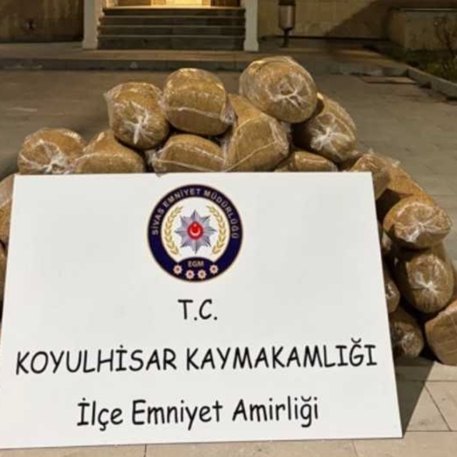 Sivas'ta 200 kilogram gümrük kaçağı tütün ele geçirildi
