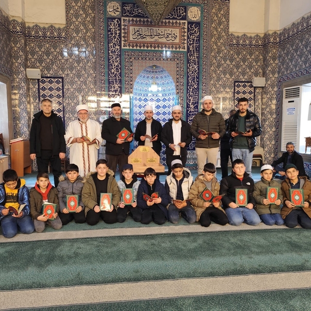 Akdağmadeni'nde gönülleri birleştiren proje: Hatim kumbarası