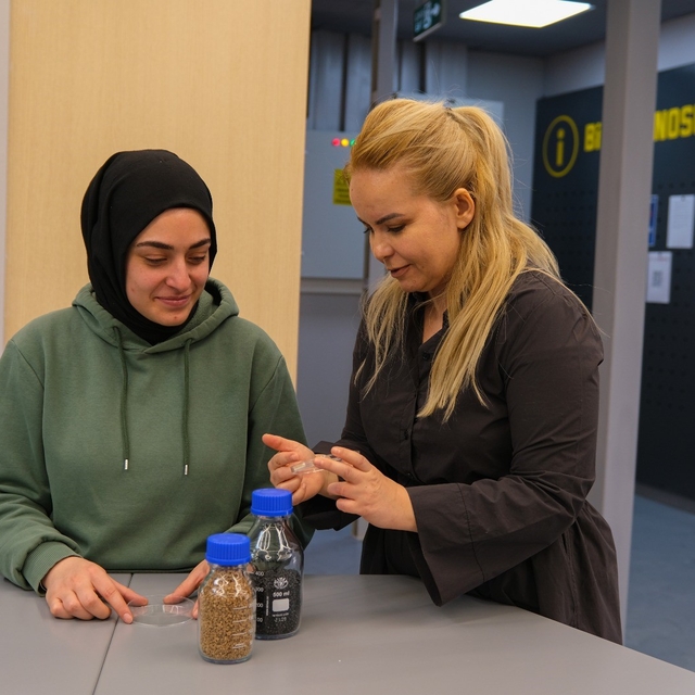 Hitit Üniversitesi Milli Teknoloji Atölyesi kapılarını öğrencilere açtı
