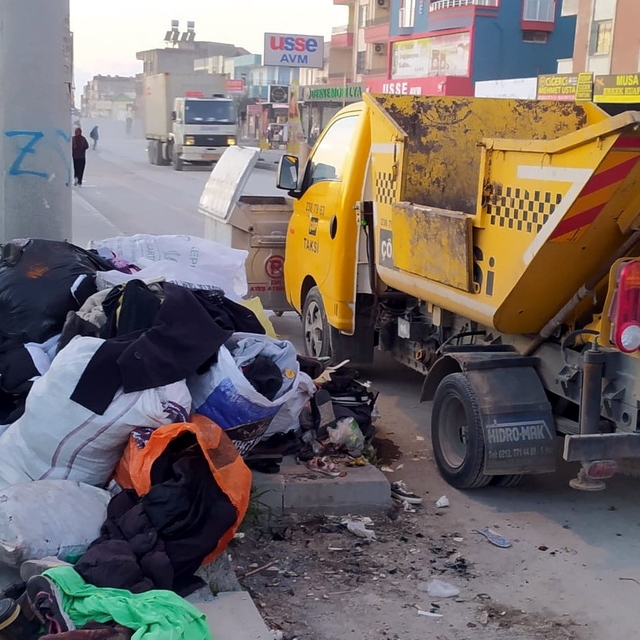 Akdeniz Belediyesinden 65 mahallede aralıksız temizlik