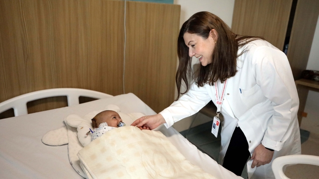 Talha bebeğin dünyada nadir görülen beyin tümörü, 4 saatlik operasyonla alındı