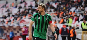 Sakaryaspor, Caner Erkin ile yollarını ayırdı