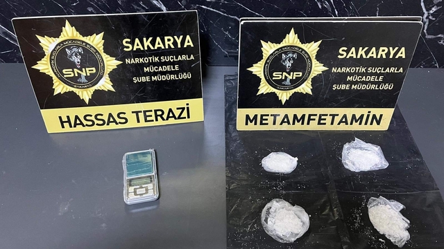 İstanbul'dan Sakarya'ya zehir taşıyan iki şahıs tutuklandı