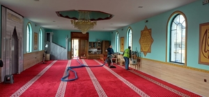 Balkanlar'daki camilerde Ramazan temizliği