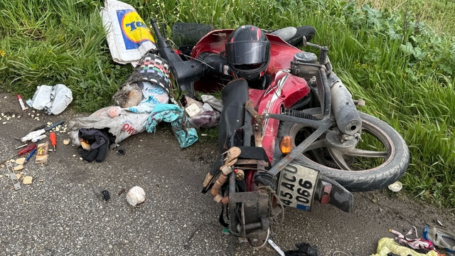 Manisa'da devrilen motosikletin sürücüsü ağır yaralandı