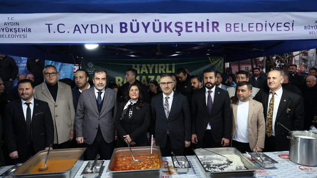 Başkan Çerçioğlu, İncirliova'da vatandaşlarla iftar sofrasında buluştu