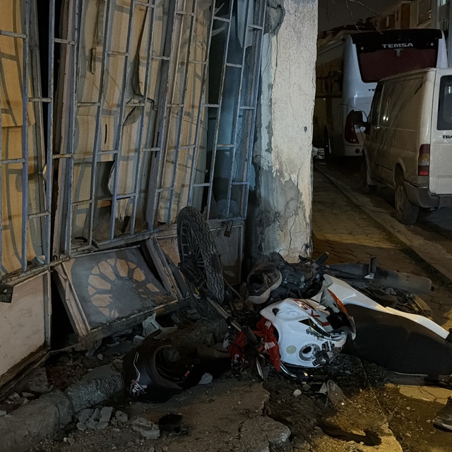 Eskişehir'de motosiklet kazasında 3 kişi yaralandı