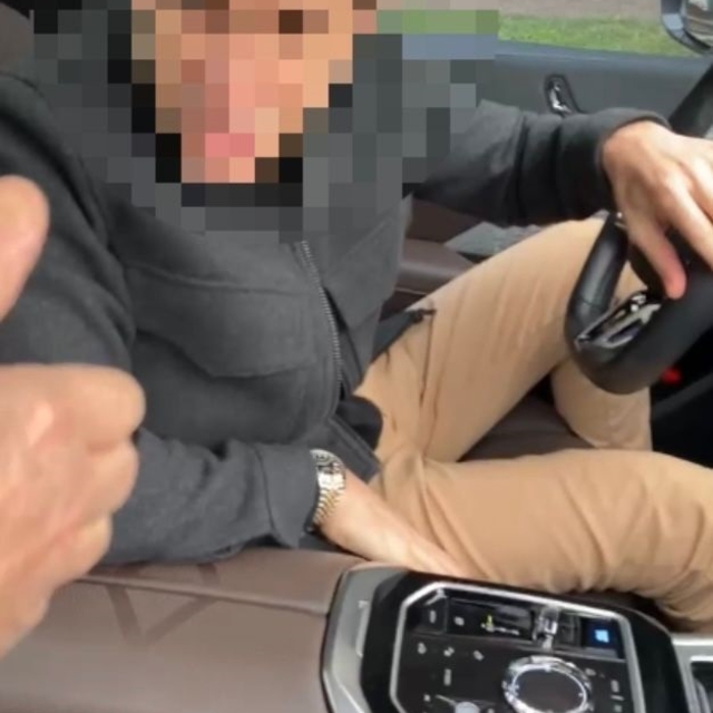 Trafikte yenidoğan bebekli aileye tabancaya gösteren kişi, gözaltına alındı