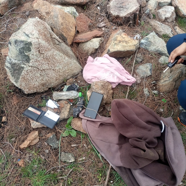 Yedi gündür kayıp olan gence ait eşyalar arazide bulundu