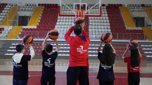 'Biz Bir Takımız' projesi Denizli'de başlıyor