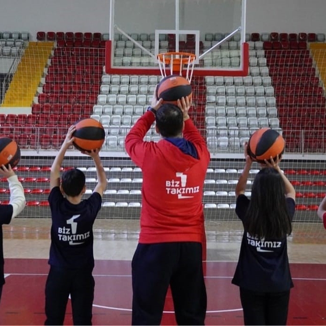 'Biz Bir Takımız' projesi Denizli'de başlıyor