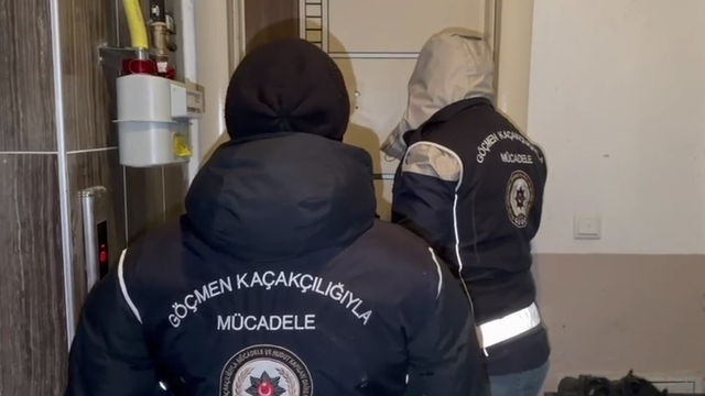 Kars'ta apartta 4 düzensiz göçmen yakalandı