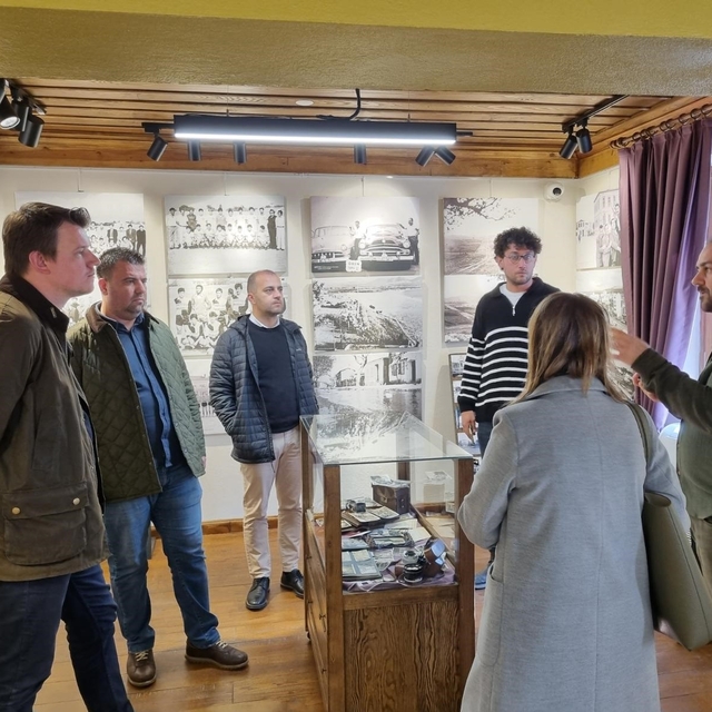 Ayvalık Alan Başkanlığı ekibinden Burhaniye Kent Arşivi'ne ziyaret