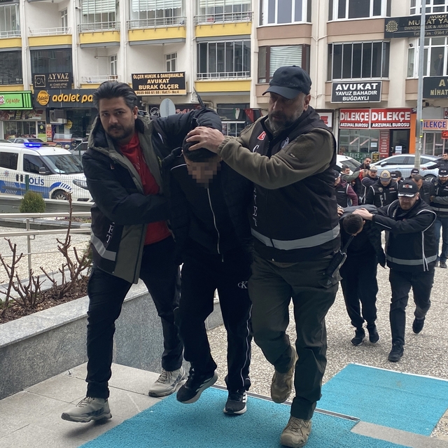 Çorum'da iş yerlerine silahlı saldırı düzenleyen 8 kişi gözaltına alındı